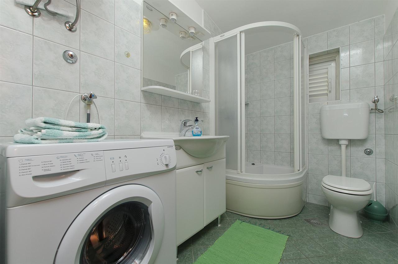 Apartment Josipa プリモシュテン エクステリア 写真