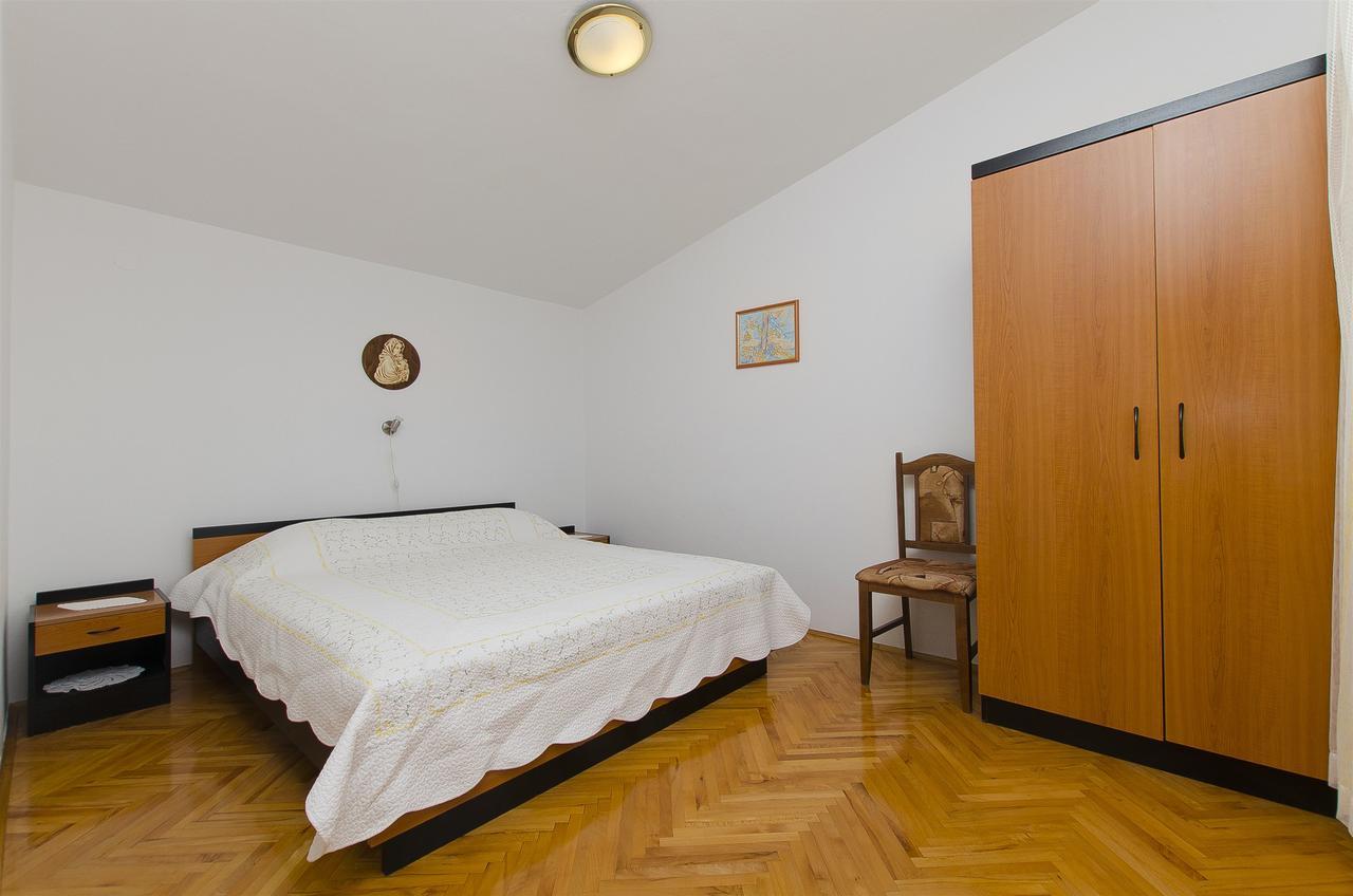 Apartment Josipa プリモシュテン エクステリア 写真